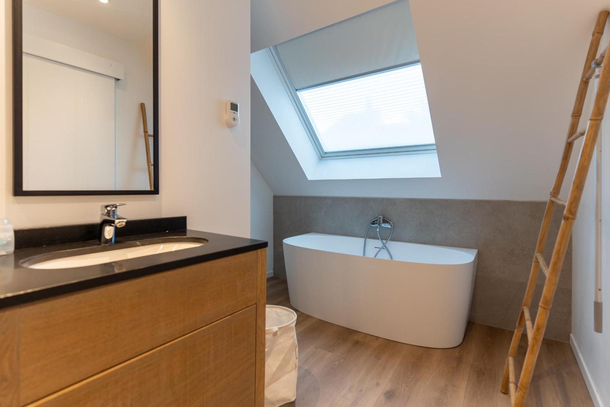 Superb Fully Renovated Semi-detached House For 6 People Le Touquet