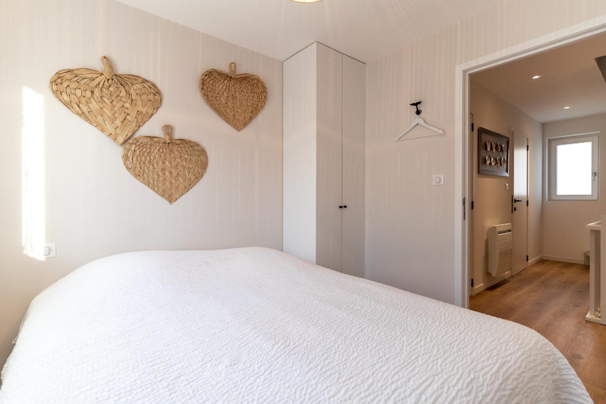Superb Fully Renovated Semi-detached House For 6 People Holiday home