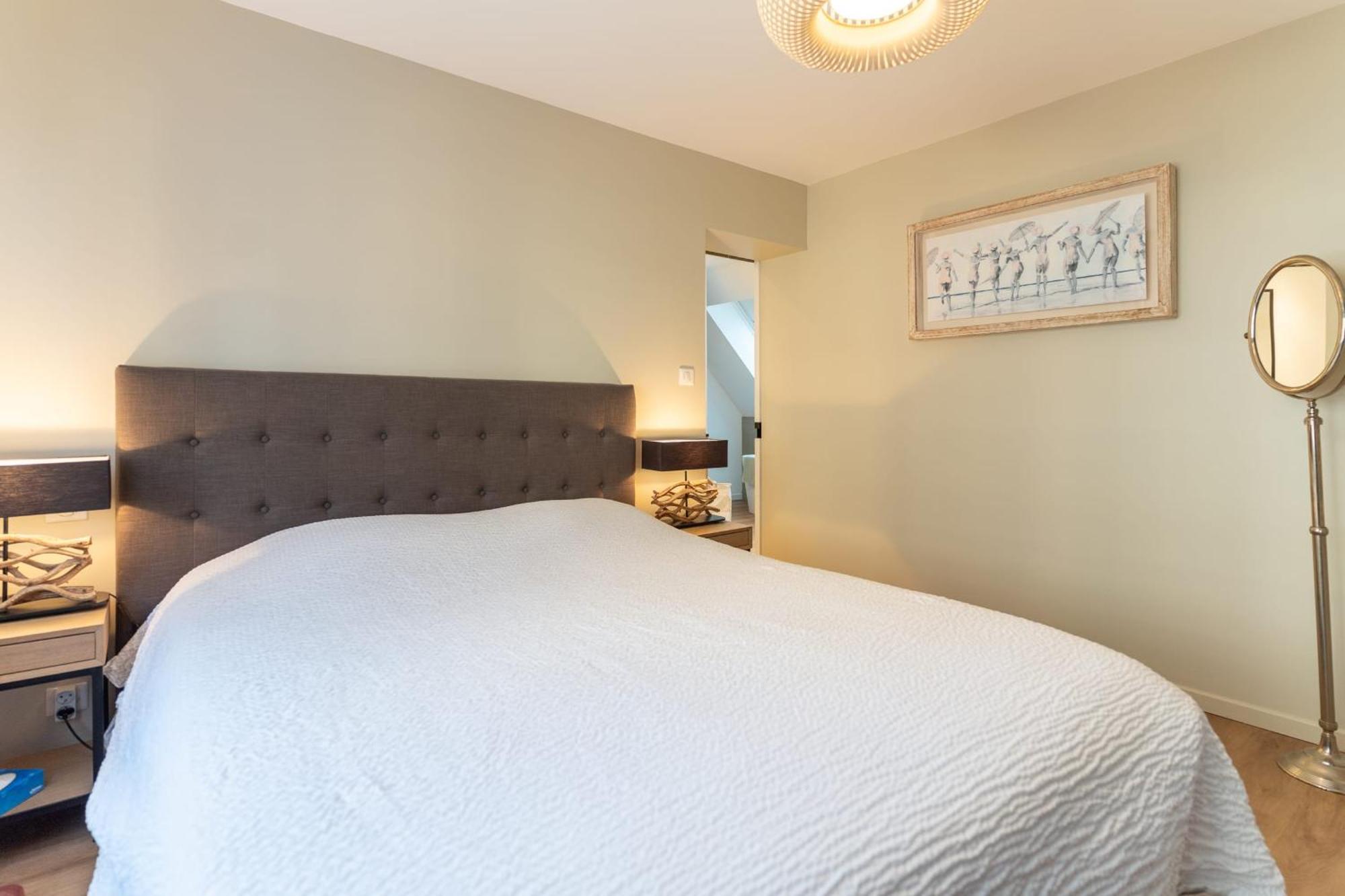 Superb Fully Renovated Semi-detached House For 6 People Holiday home