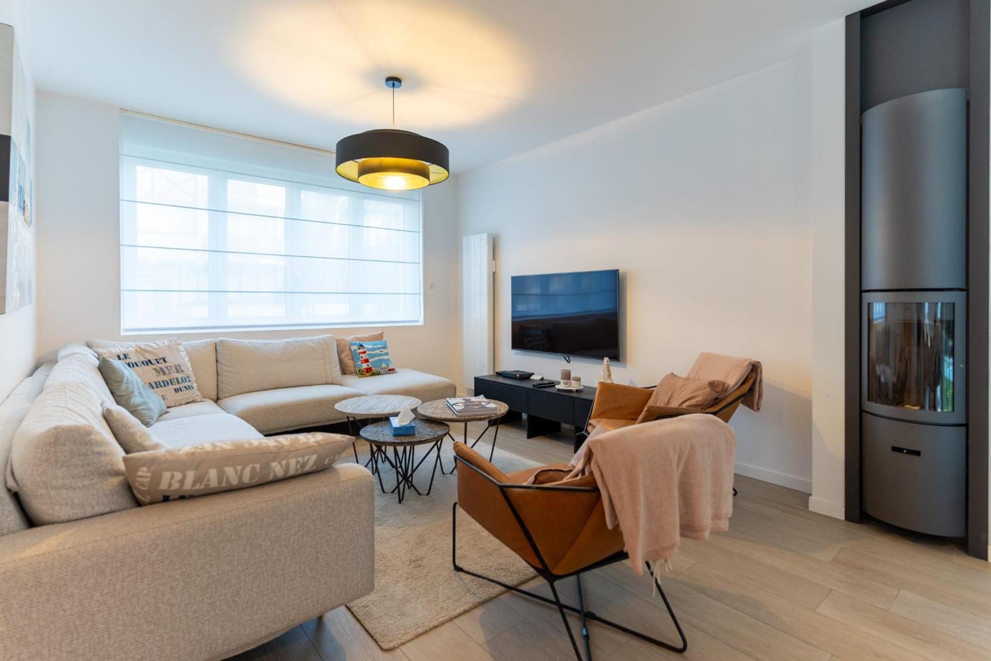 Holiday home Superb Fully Renovated Semi-detached House For 6 People